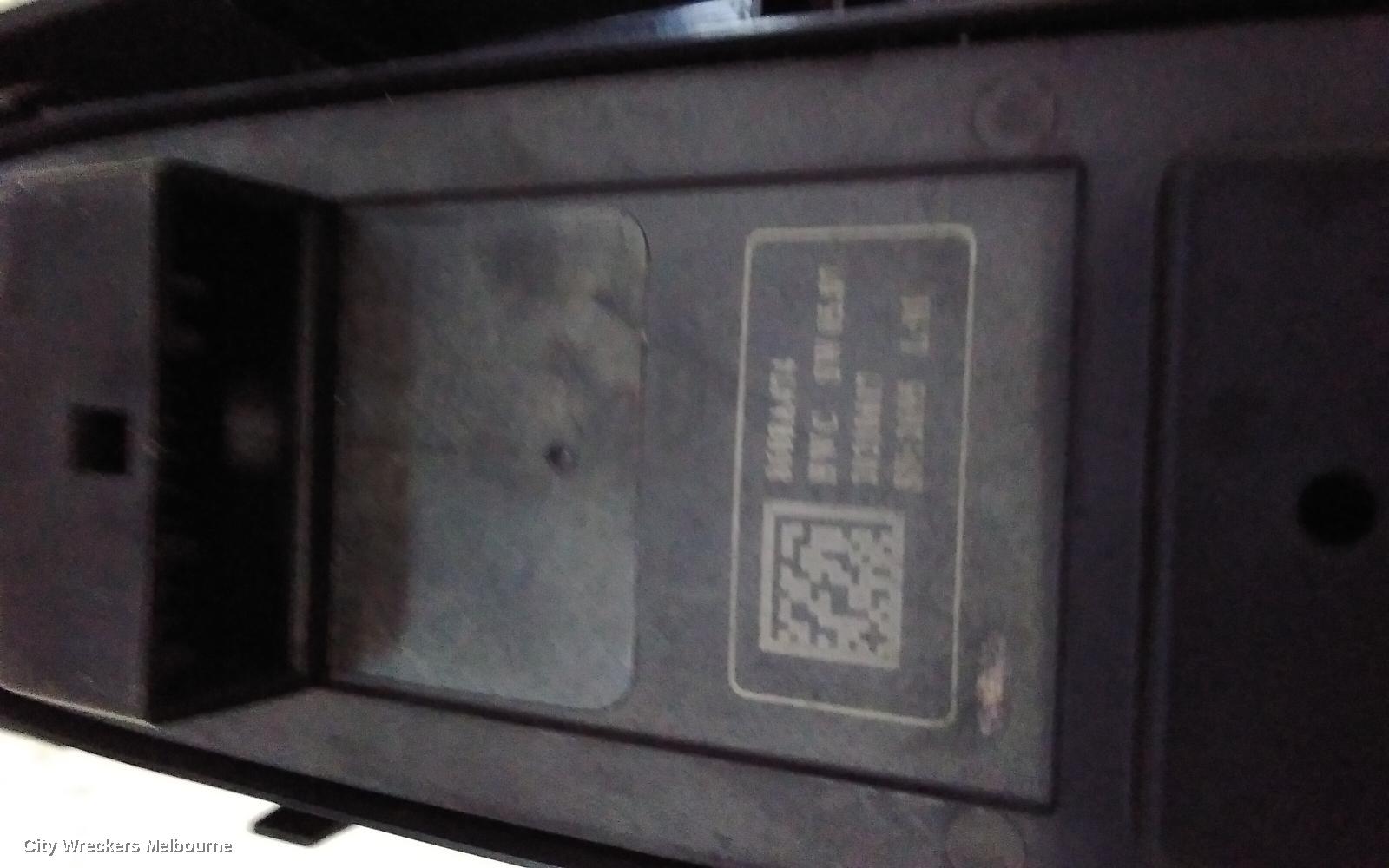 MITSUBISHI OUTLANDER PWR DR WIND SWITCH, RH FRONT (MASTER SWITCH), W/ AUTO FOLD, W/ AUTO UP/DOWN (FRONT & REAR SIDES), ZM, 08/2021 ONWARDS