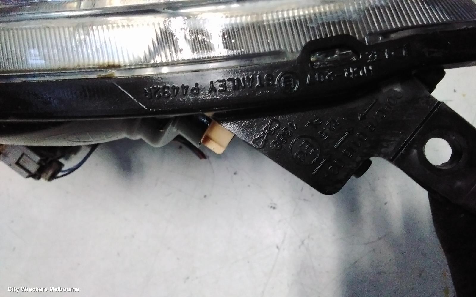 SUZUKI SWIFT RIGHT HEADLAMP, RS415, MAN BEAM ADJUSTMENT, CHROME INSERT TYPE, 09/2004 - 02/2011