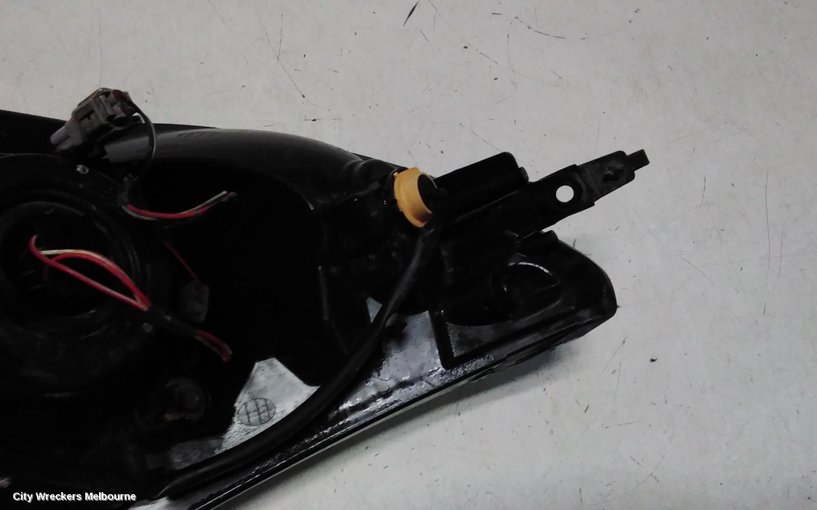 SUZUKI SWIFT RIGHT HEADLAMP, RS415, MAN BEAM ADJUSTMENT, CHROME INSERT TYPE, 09/2004 - 02/2011
