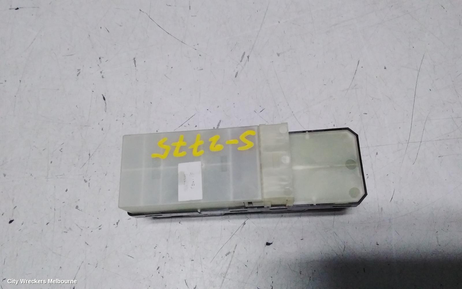 SUZUKI SWIFT PWR DR WIND SWITCH, RH FRONT (MASTER SWITCH), RS415/RS416, 09/2004 - 02/2011