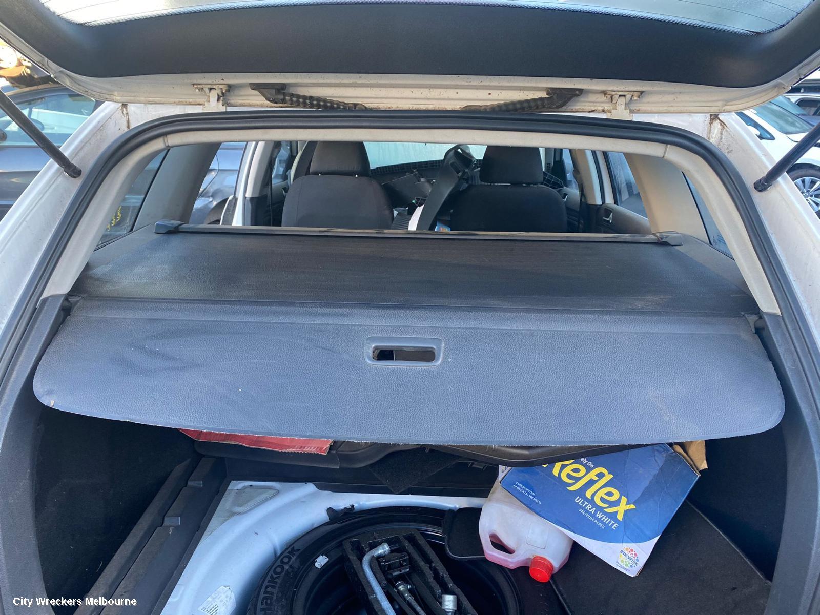 VOLKSWAGEN GOLF RIGHT REAR DOOR, GEN 6, WAGON, 09/2009 - 03/2013