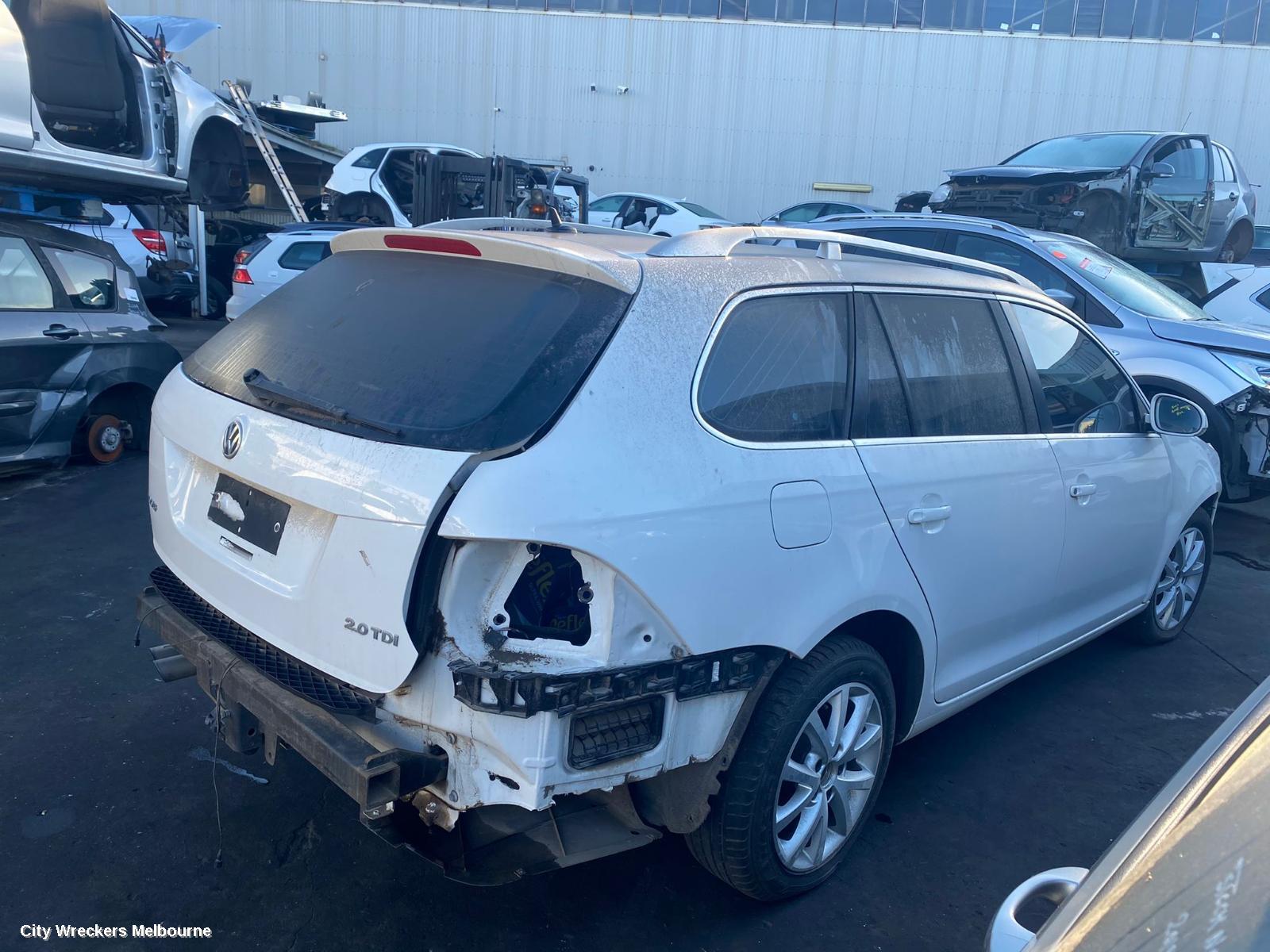 VOLKSWAGEN GOLF RIGHT REAR DOOR, GEN 6, WAGON, 09/2009 - 03/2013