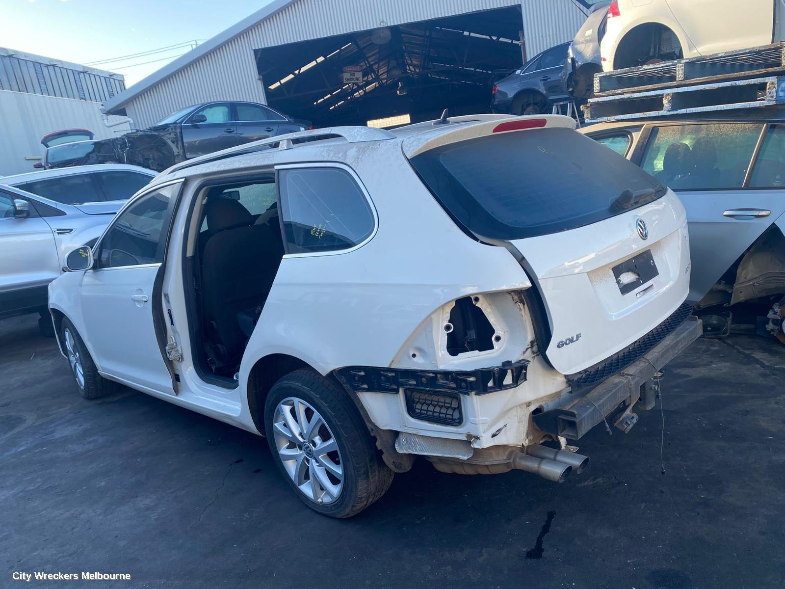 VOLKSWAGEN GOLF RIGHT REAR DOOR, GEN 6, WAGON, 09/2009 - 03/2013