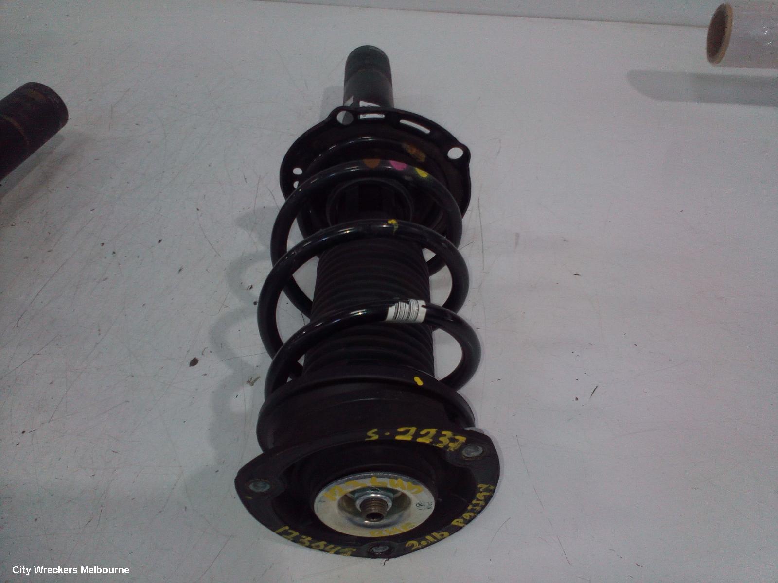 VOLKSWAGEN PASSAT RIGHT FRONT STRUT, B8/MK7, NON ELECTRIC TYPE, 06/2015 ONWARDS