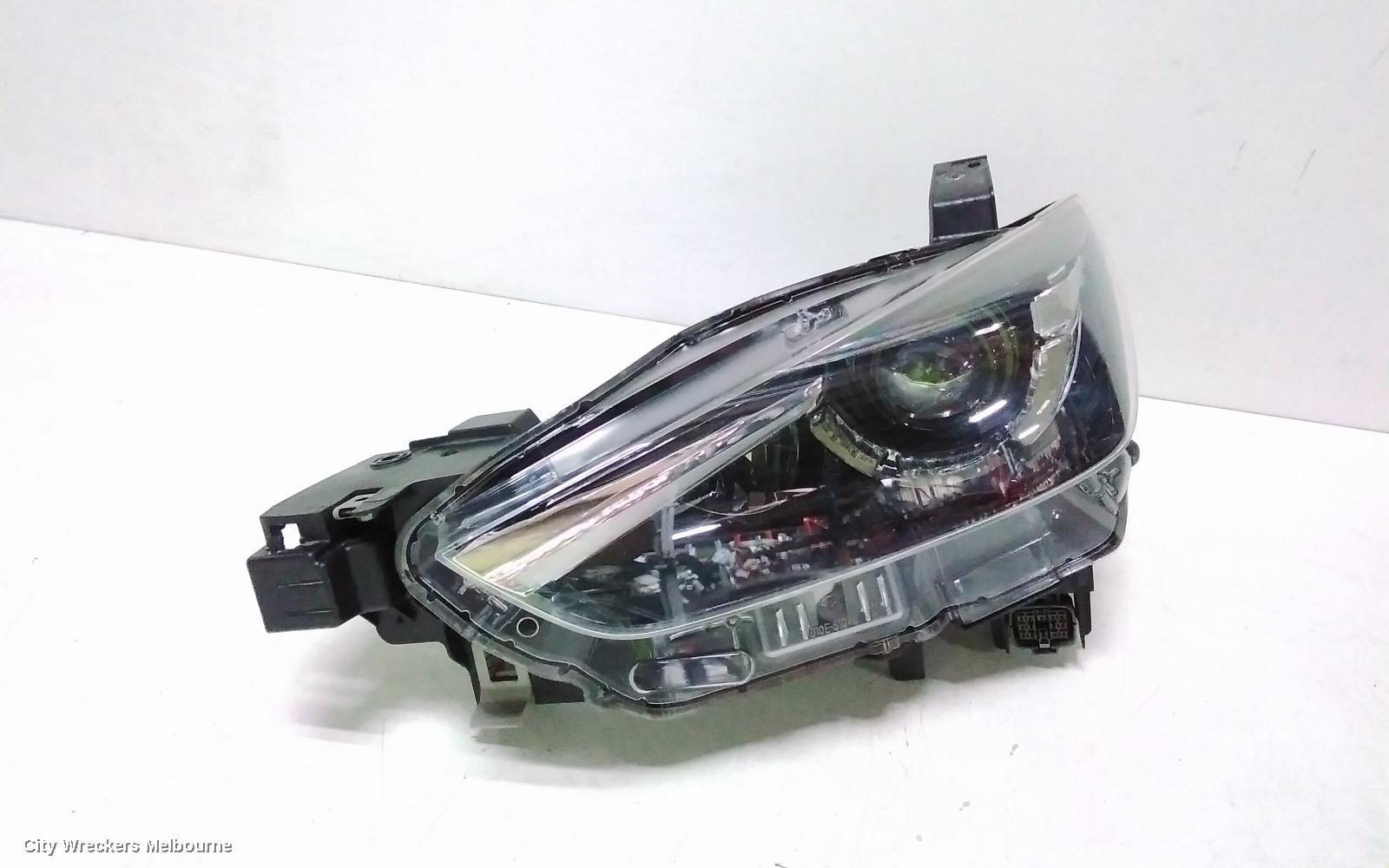 MAZDA CX3 LEFT HEADLAMP, DK, W/ LED, NON ADAPTIVE TYPE, PART# DB3R, 03/2015 - 03/2020