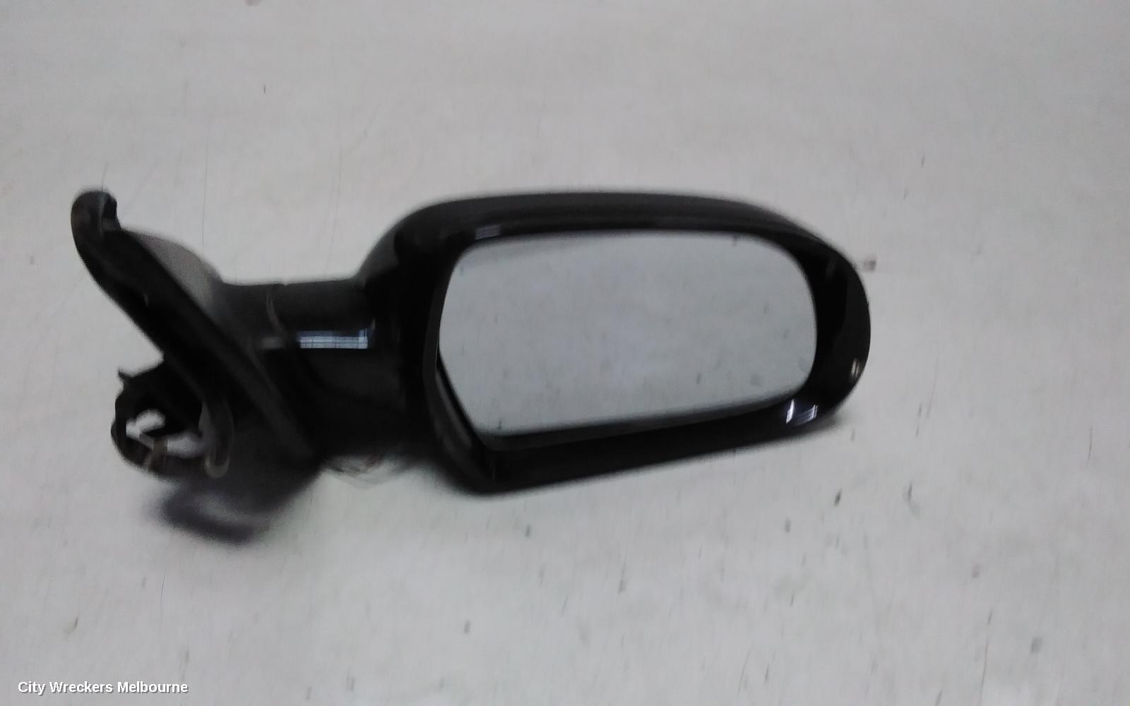 AUDI A4 RIGHT DOOR MIRROR, B8 8K, A4, POWER FOLD, NO LANE CHANGE ASSIST TYPE, 05/2009 - 09/2015
