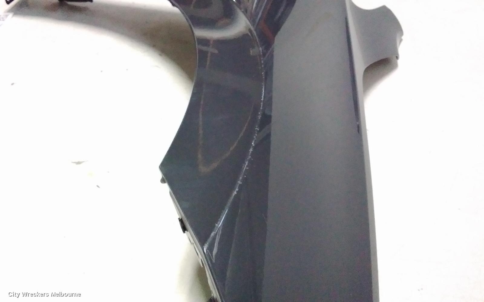 VOLKSWAGEN GOLF RIGHT GUARD, GEN 8, 09/2020 ONWARDS