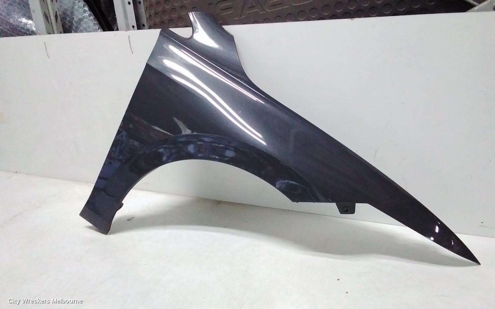 VOLKSWAGEN GOLF RIGHT GUARD, GEN 8, 09/2020 ONWARDS