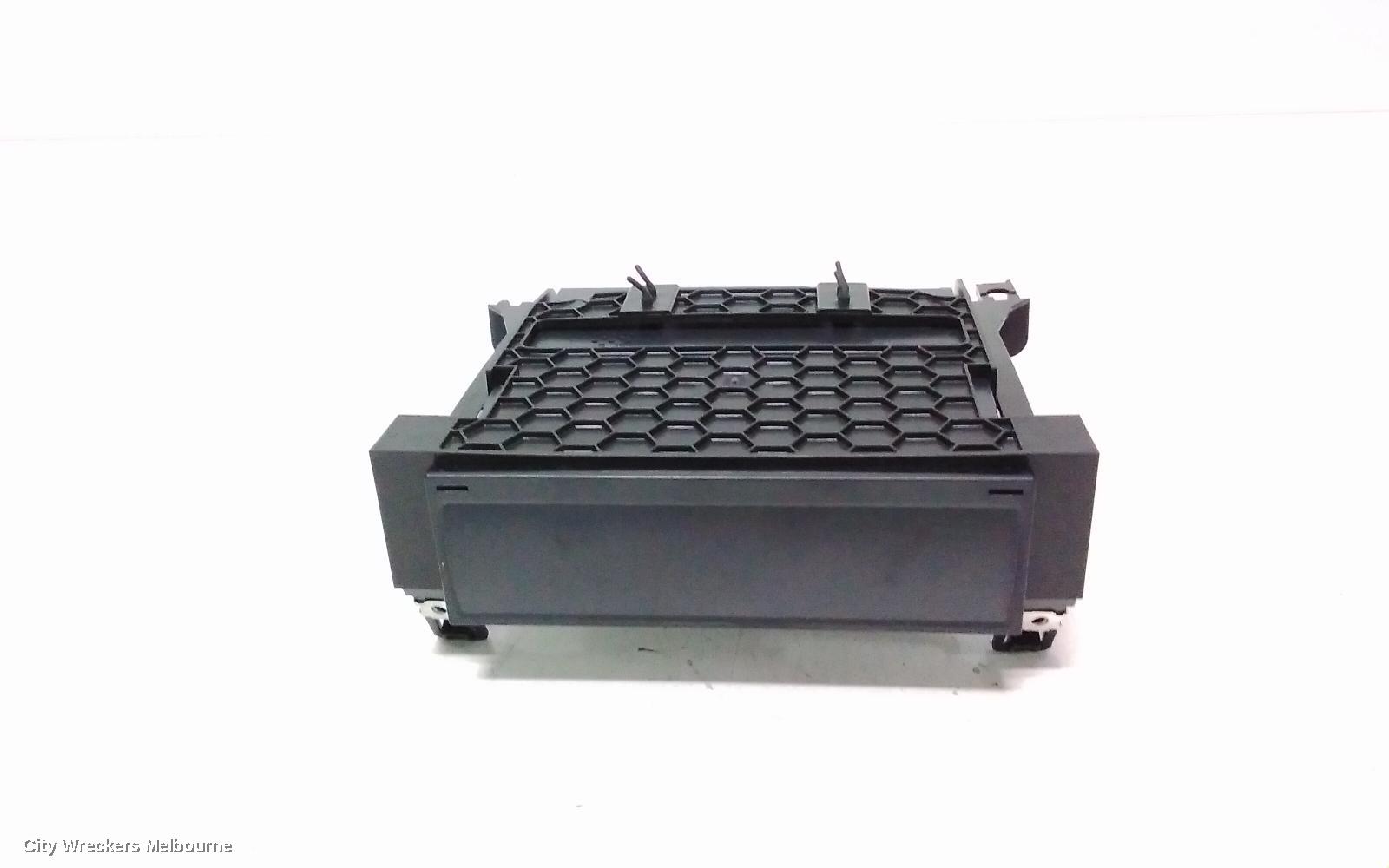 VOLKSWAGEN GOLF RADIO/CD/DVD/SAT/TV, GEN 8, HEAD UNIT, W/ SAT NAV TYPE, P/N 572035876E, 09/2020 ONWARDS