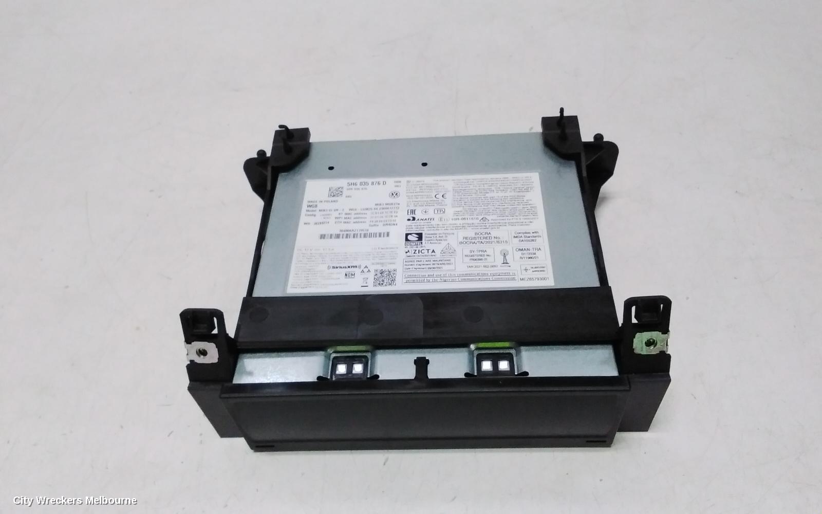 VOLKSWAGEN GOLF RADIO/CD/DVD/SAT/TV, GEN 8, HEAD UNIT, W/ SAT NAV TYPE, P/N 572035876E, 09/2020 ONWARDS