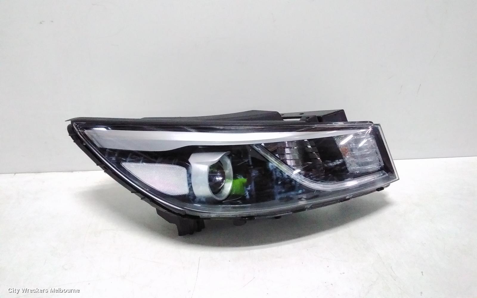 KIA CARNIVAL/GRAND CARNIVAL RIGHT HEADLAMP, YP, SI/SLI, HALOGEN TYPE, 02/2015 - 02/2018