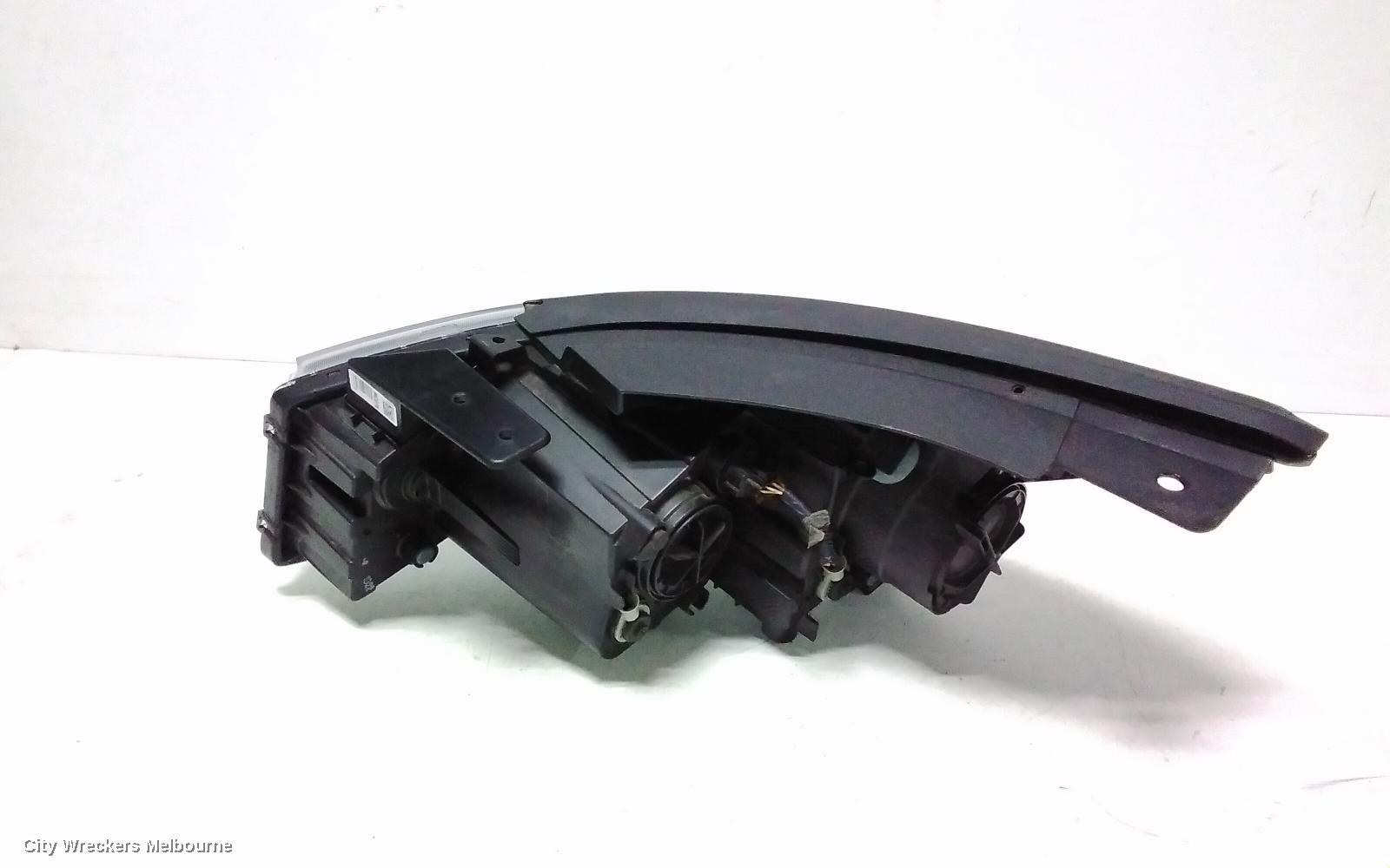 KIA CARNIVAL/GRAND CARNIVAL RIGHT HEADLAMP, YP, SI/SLI, HALOGEN TYPE, 02/2015 - 02/2018