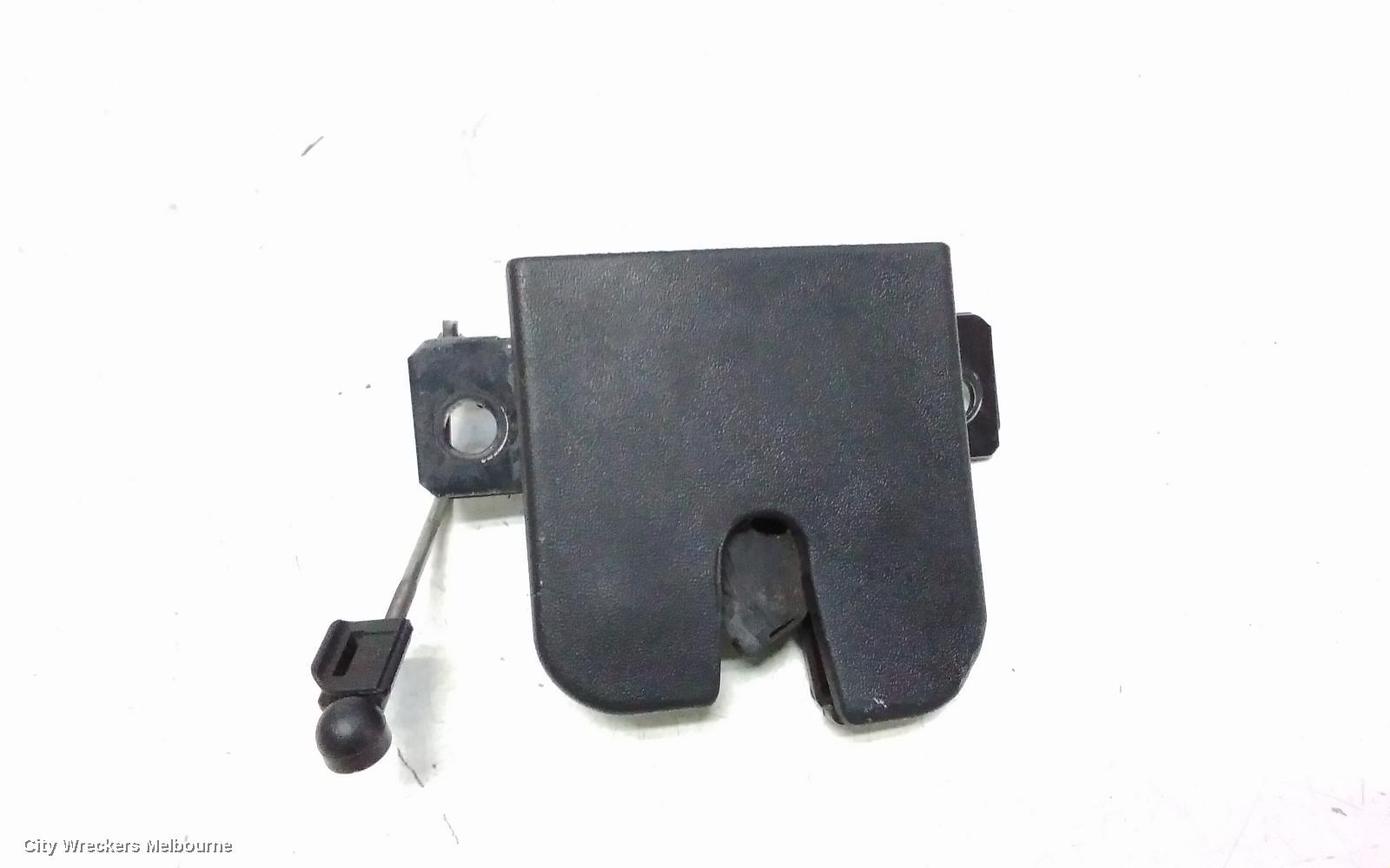 VOLKSWAGEN TRANSPORTER DOOR/BOOT/GATE LOCK, TAILGATE LOCK, T5, 08/2004 - 06/2015
