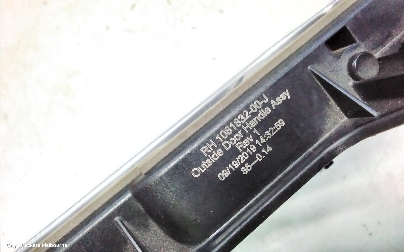 TESLA MODEL 3 DOOR HANDLE, OUTER, RH REAR, HANDLE ACTUATOR, 1ST GEN, 06/2019 ONWARDS