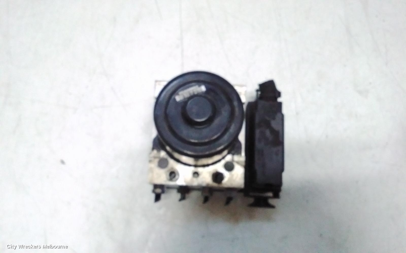 VOLKSWAGEN AMAROK ABS PUMP/MODULATOR, 2H, P/N 2H0614517G, 10/2010 - 09/2022