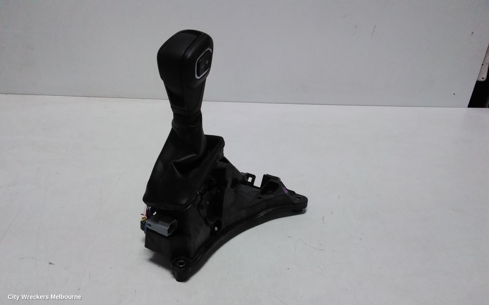 FORD RANGER GEAR STICK/SHIFTER, RA, GEAR SHIFTER, AUTO T/M, DIESEL, 2.0, TURBO/BI-TURBO, W/ BLACK STITCHING TYPE, 05/2022 ONWARDS