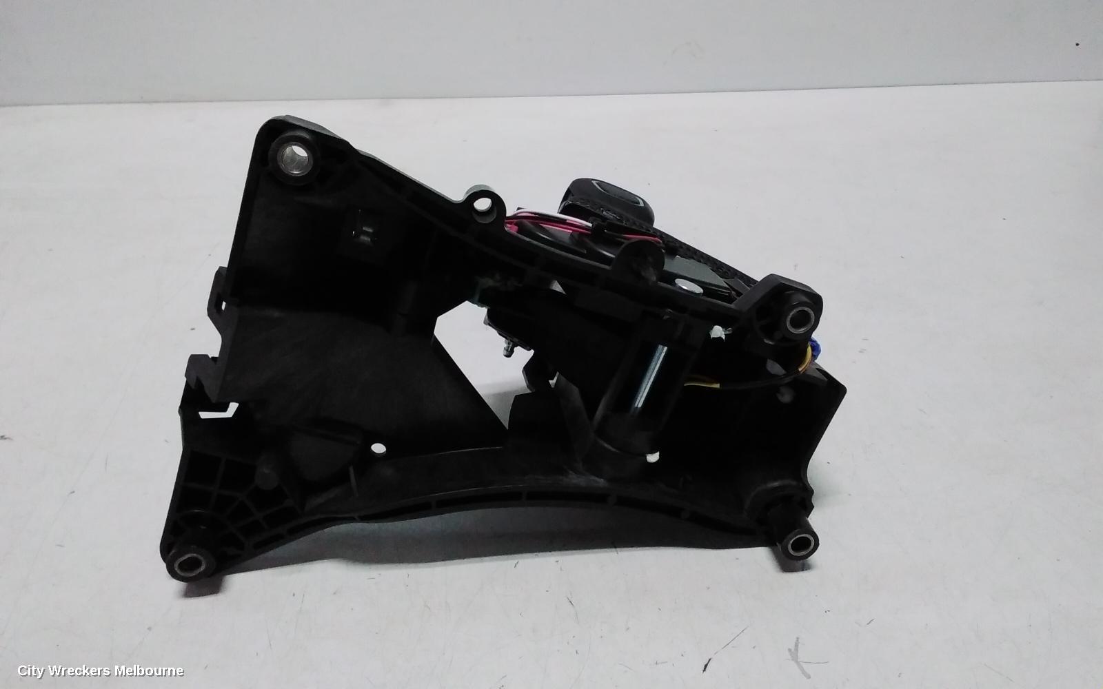 FORD RANGER GEAR STICK/SHIFTER, RA, GEAR SHIFTER, AUTO T/M, DIESEL, 2.0, TURBO/BI-TURBO, W/ BLACK STITCHING TYPE, 05/2022 ONWARDS
