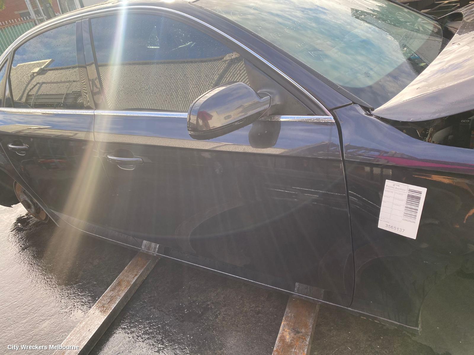 AUDI A4 LEFT DOOR MIRROR, B8 8K, A4, MANUAL FOLD, NO LANE CHANGE ASSIST TYPE, 1 PLUG (6 WIRE), 02/2008 - 05/2009