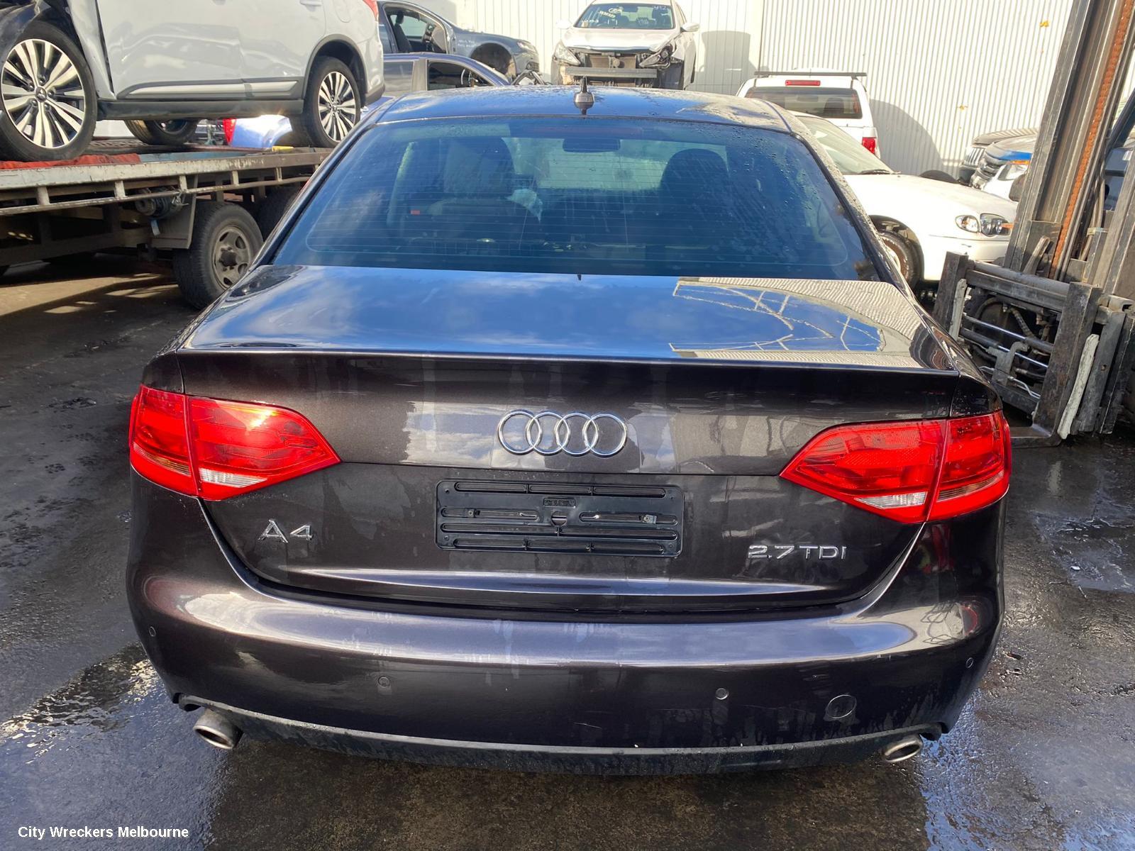 AUDI A4 LEFT DOOR MIRROR, B8 8K, A4, MANUAL FOLD, NO LANE CHANGE ASSIST TYPE, 1 PLUG (6 WIRE), 02/2008 - 05/2009
