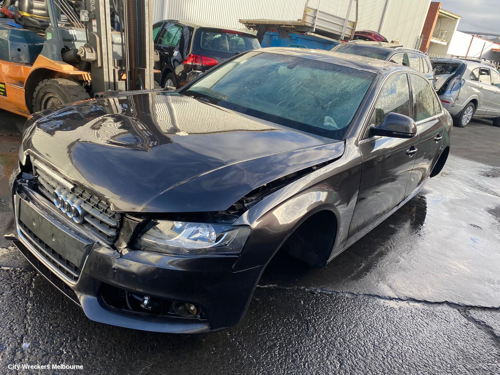 AUDI A4 LEFT DOOR MIRROR, B8 8K, A4, MANUAL FOLD, NO LANE CHANGE ASSIST TYPE, 1 PLUG (6 WIRE), 02/2008 - 05/2009