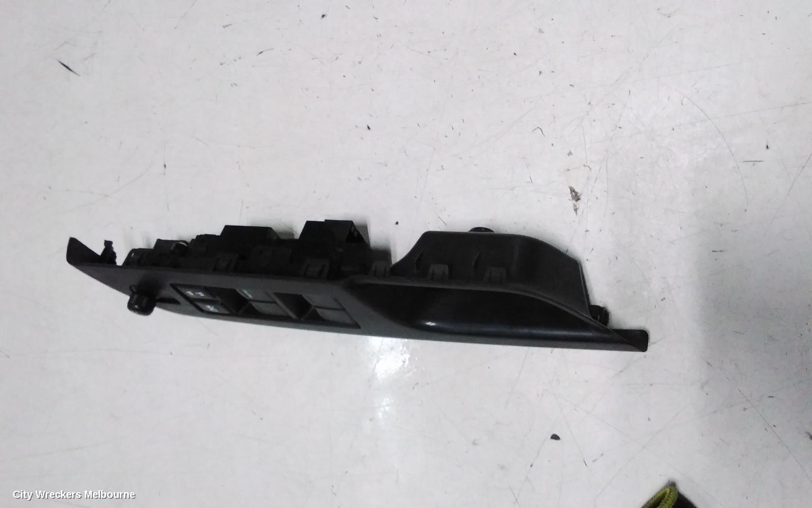 SUZUKI SWIFT PWR DR WIND SWITCH, RH FRONT (MASTER SWITCH), FZ, 18 PIN TYPE, 08/2010 - 03/2017