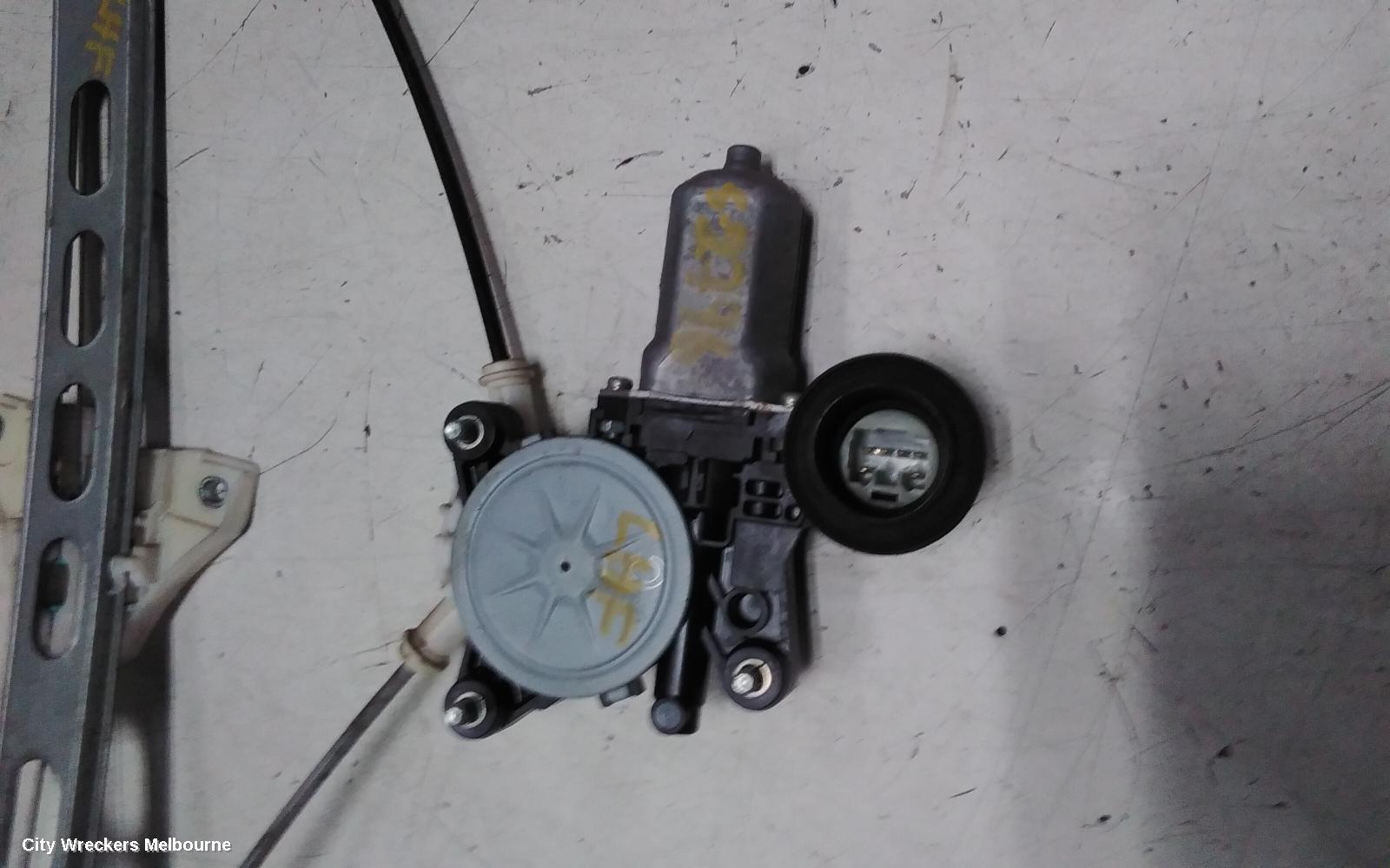 SUZUKI SWIFT LEFT FRONT WINDOW REG/MOTOR, FZ, POWER, 08/2010 - 03/2017