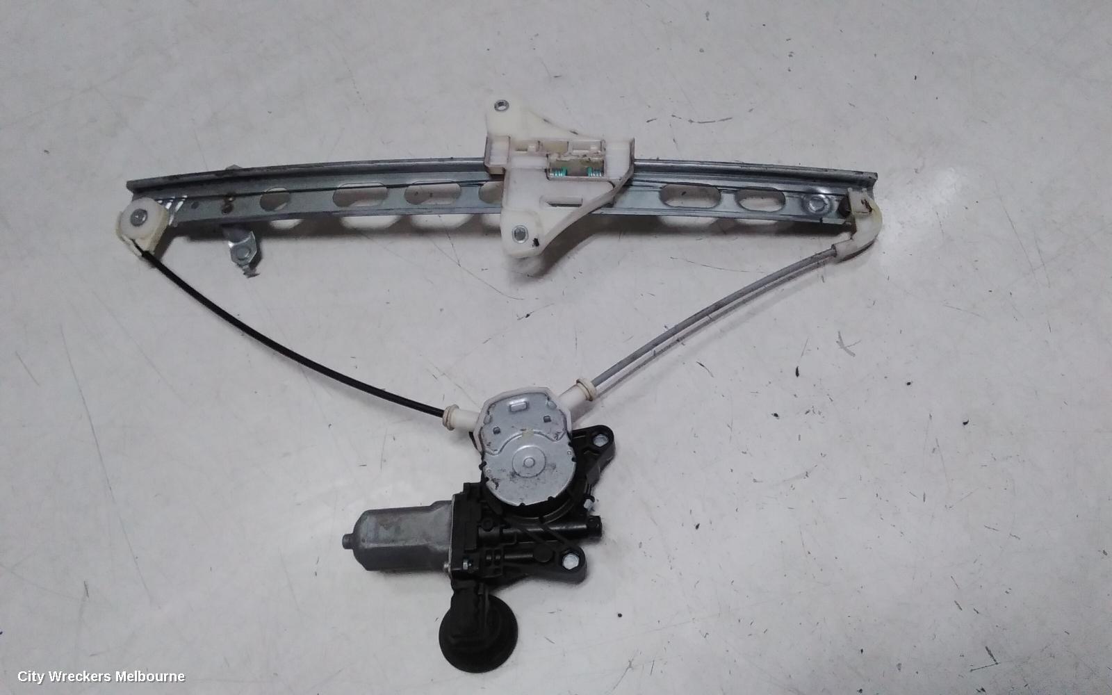 SUZUKI SWIFT LEFT FRONT WINDOW REG/MOTOR, FZ, POWER, 08/2010 - 03/2017