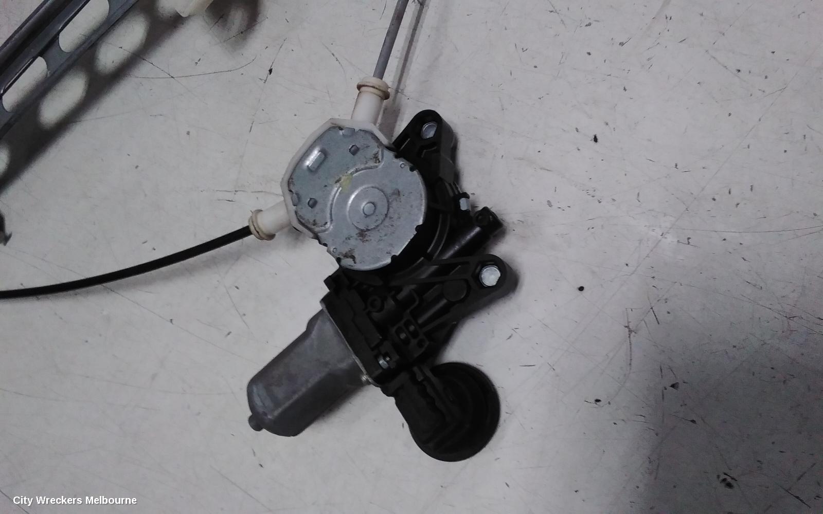 SUZUKI SWIFT LEFT FRONT WINDOW REG/MOTOR, FZ, POWER, 08/2010 - 03/2017