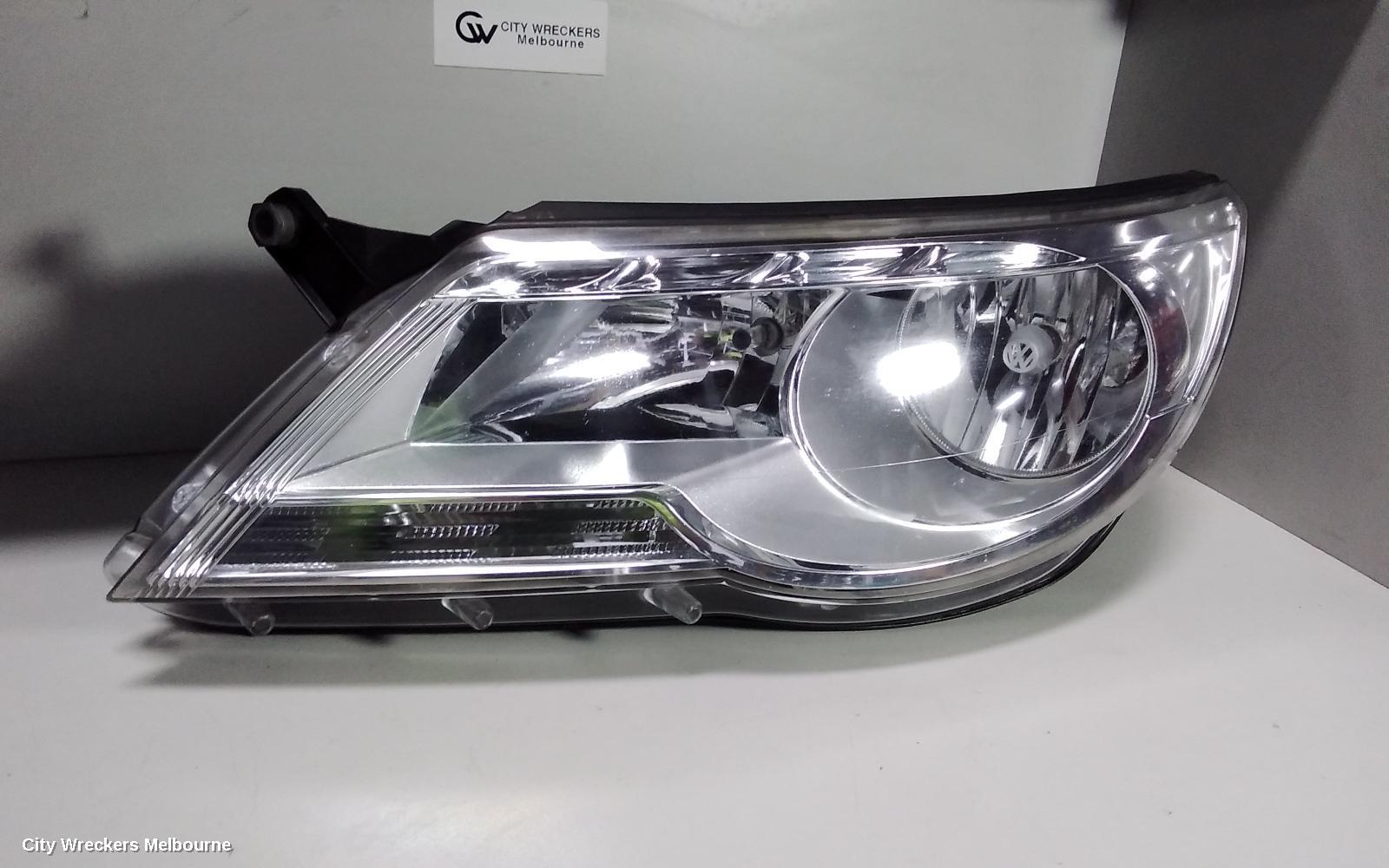 VOLKSWAGEN TIGUAN LEFT HEADLAMP, 5N, HALOGEN TYPE, 05/2008 - 06/2011