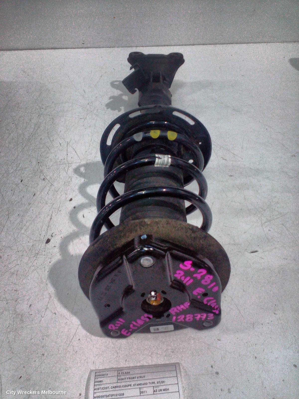 MERCEDES E CLASS RIGHT FRONT STRUT, A207/C207, CABRIO/COUPE, STANDARD TYPE, 07/2009 ONWARDS