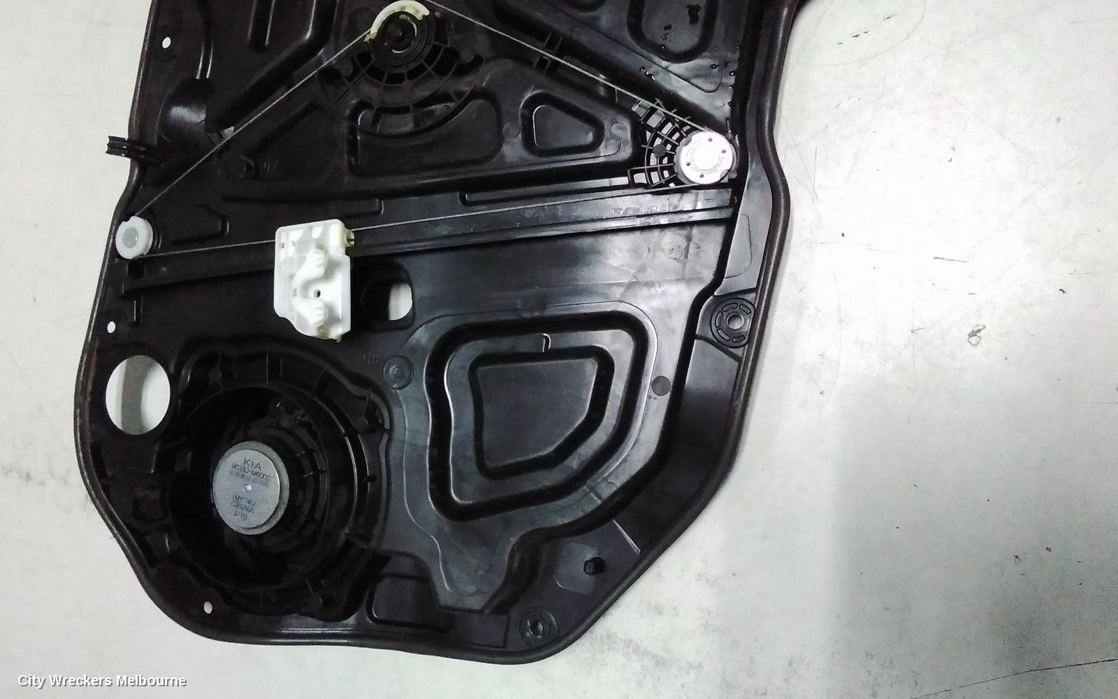 KIA CERATO RIGHT FRONT WINDOW REG/MOTOR, BD, SEDAN/HATCH, DOOR REG ASSY (REG AND MOTOR), 04/2018 - 09/2024