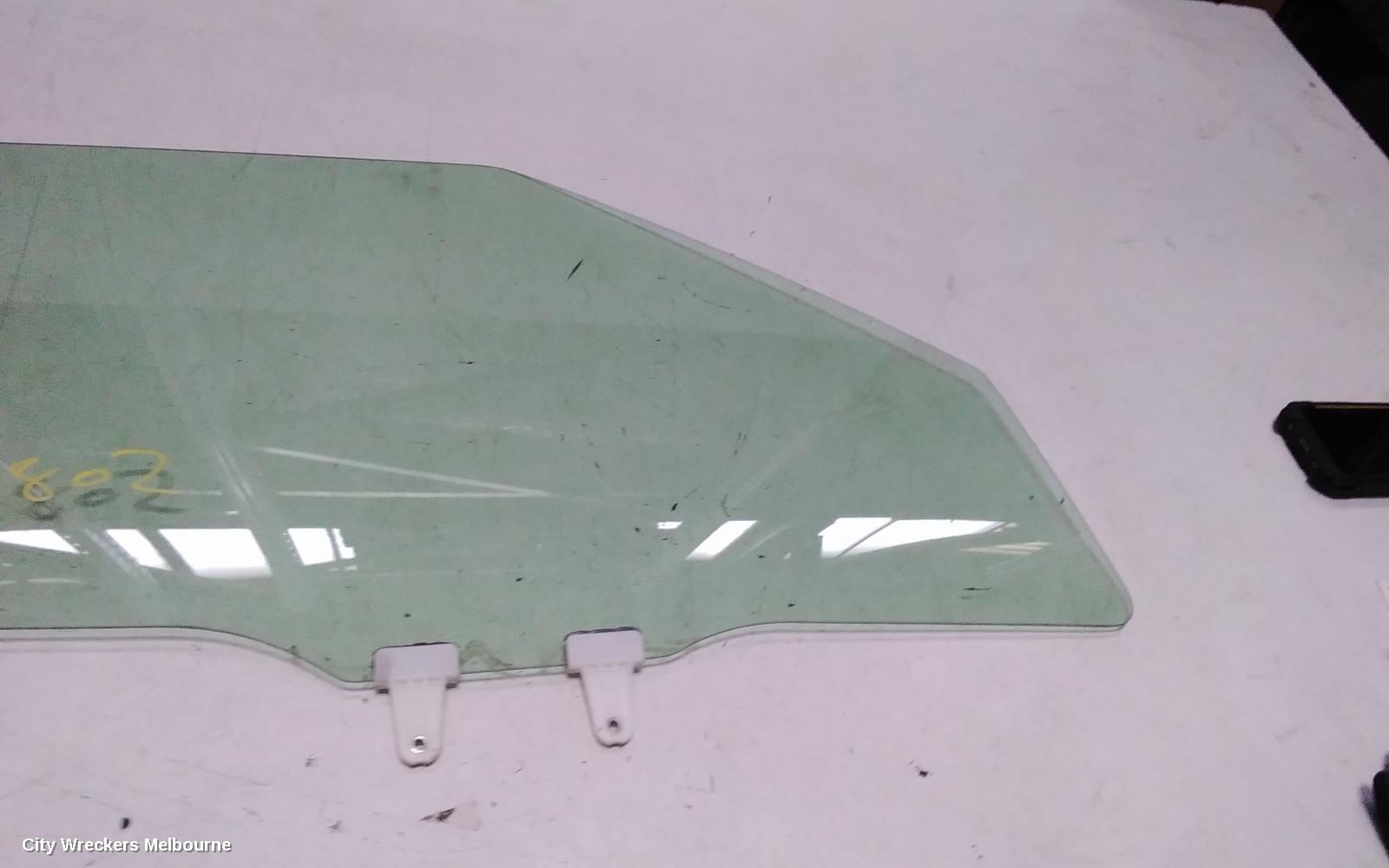 SUZUKI SWIFT RIGHT FRONT DOOR WINDOW, FZ, 08/2010 - 03/2017