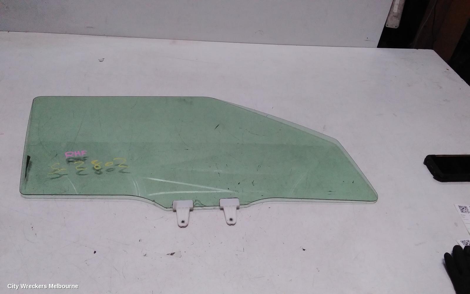 SUZUKI SWIFT RIGHT FRONT DOOR WINDOW, FZ, 08/2010 - 03/2017