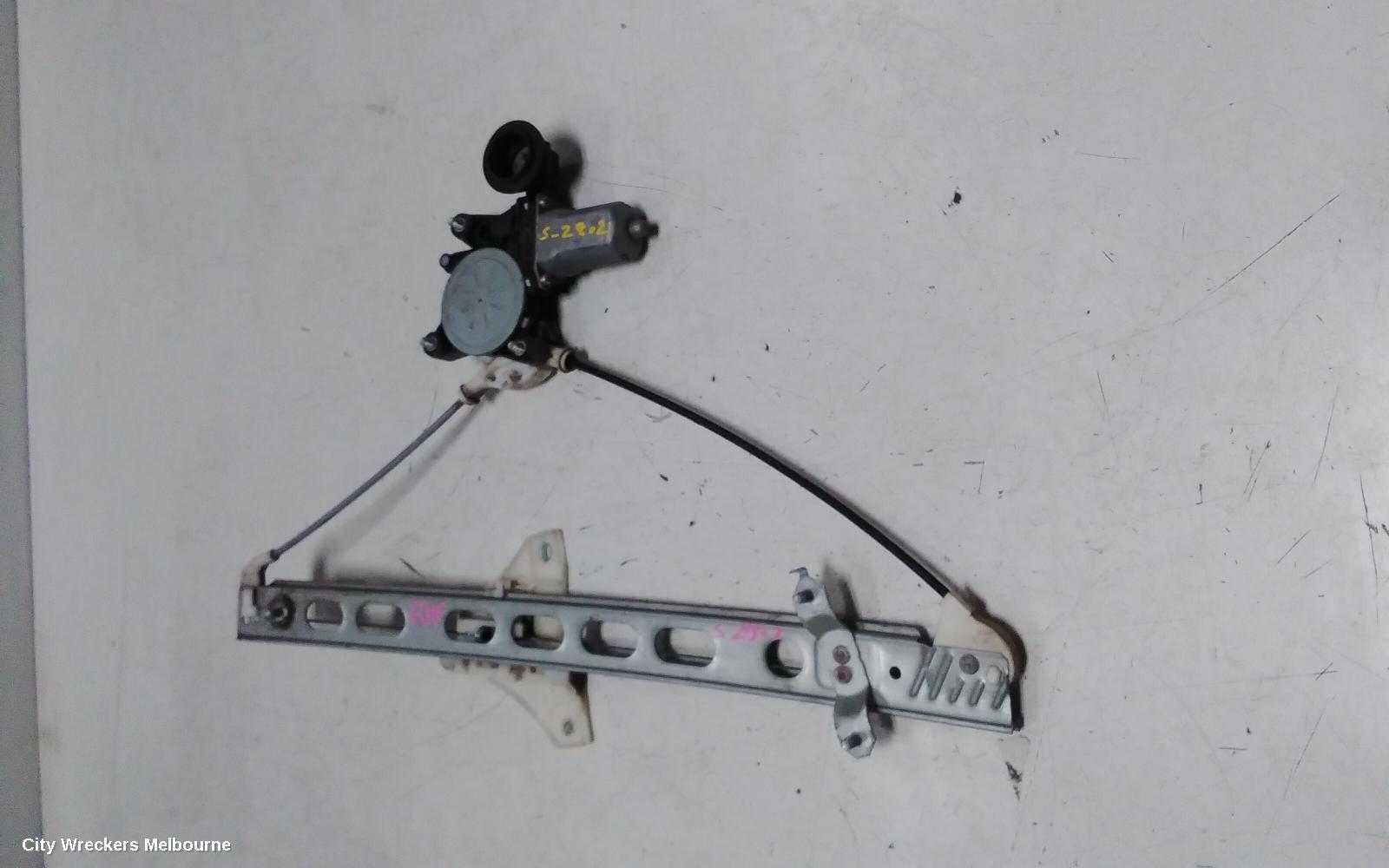 SUZUKI SWIFT RIGHT FRONT WINDOW REG/MOTOR, FZ, POWER, 08/2010 - 03/2017