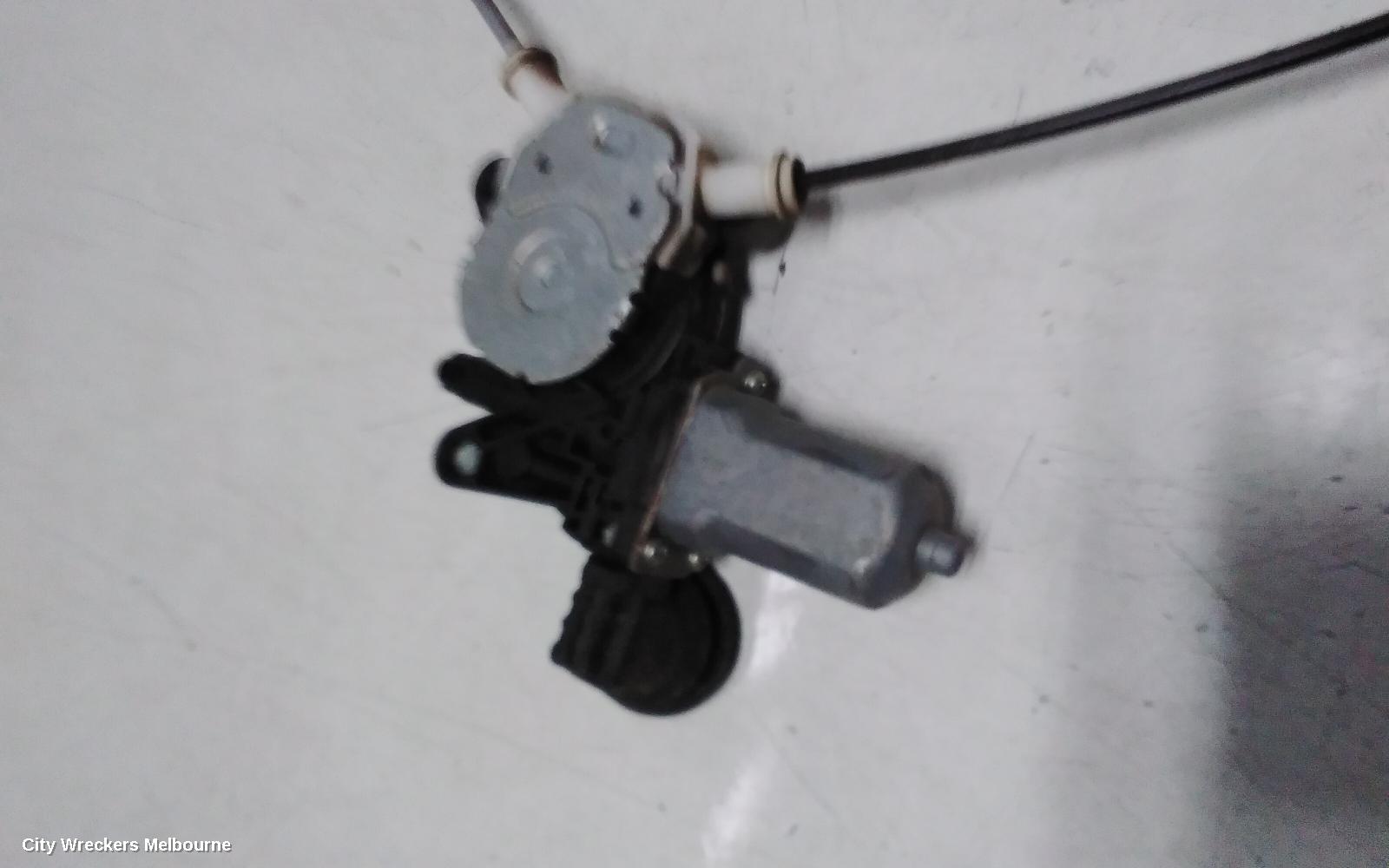 SUZUKI SWIFT RIGHT FRONT WINDOW REG/MOTOR, FZ, POWER, 08/2010 - 03/2017