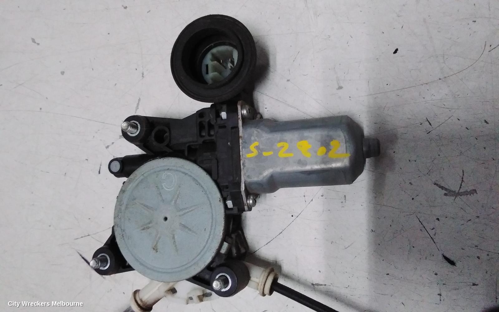 SUZUKI SWIFT RIGHT FRONT WINDOW REG/MOTOR, FZ, POWER, 08/2010 - 03/2017