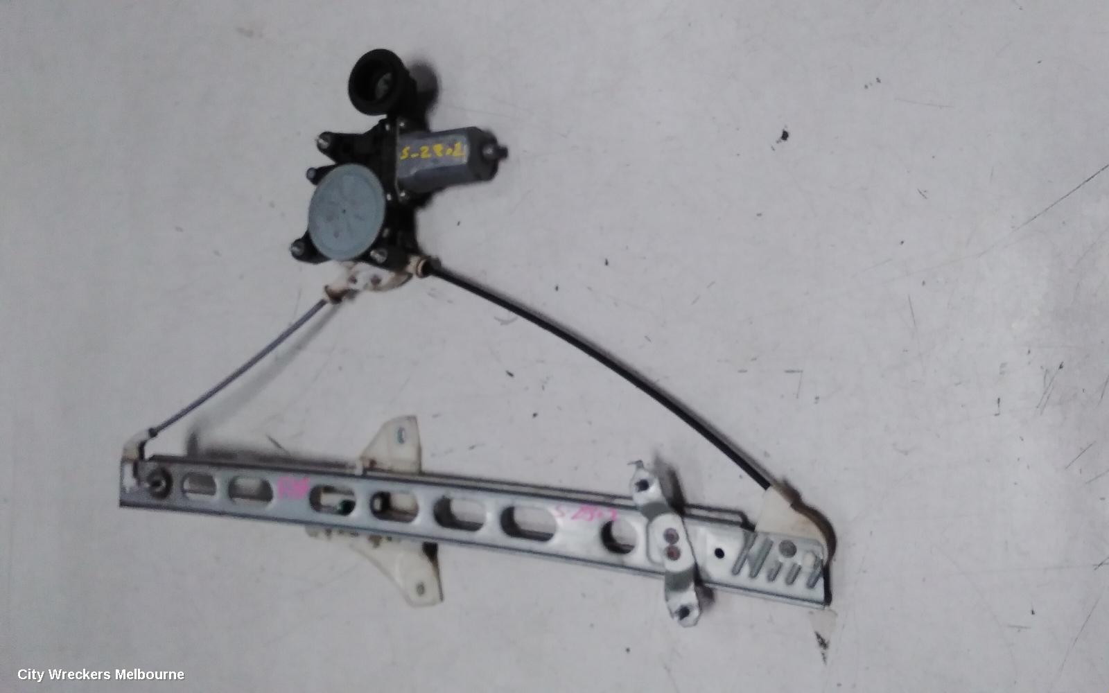 SUZUKI SWIFT RIGHT FRONT WINDOW REG/MOTOR, FZ, POWER, 08/2010 - 03/2017
