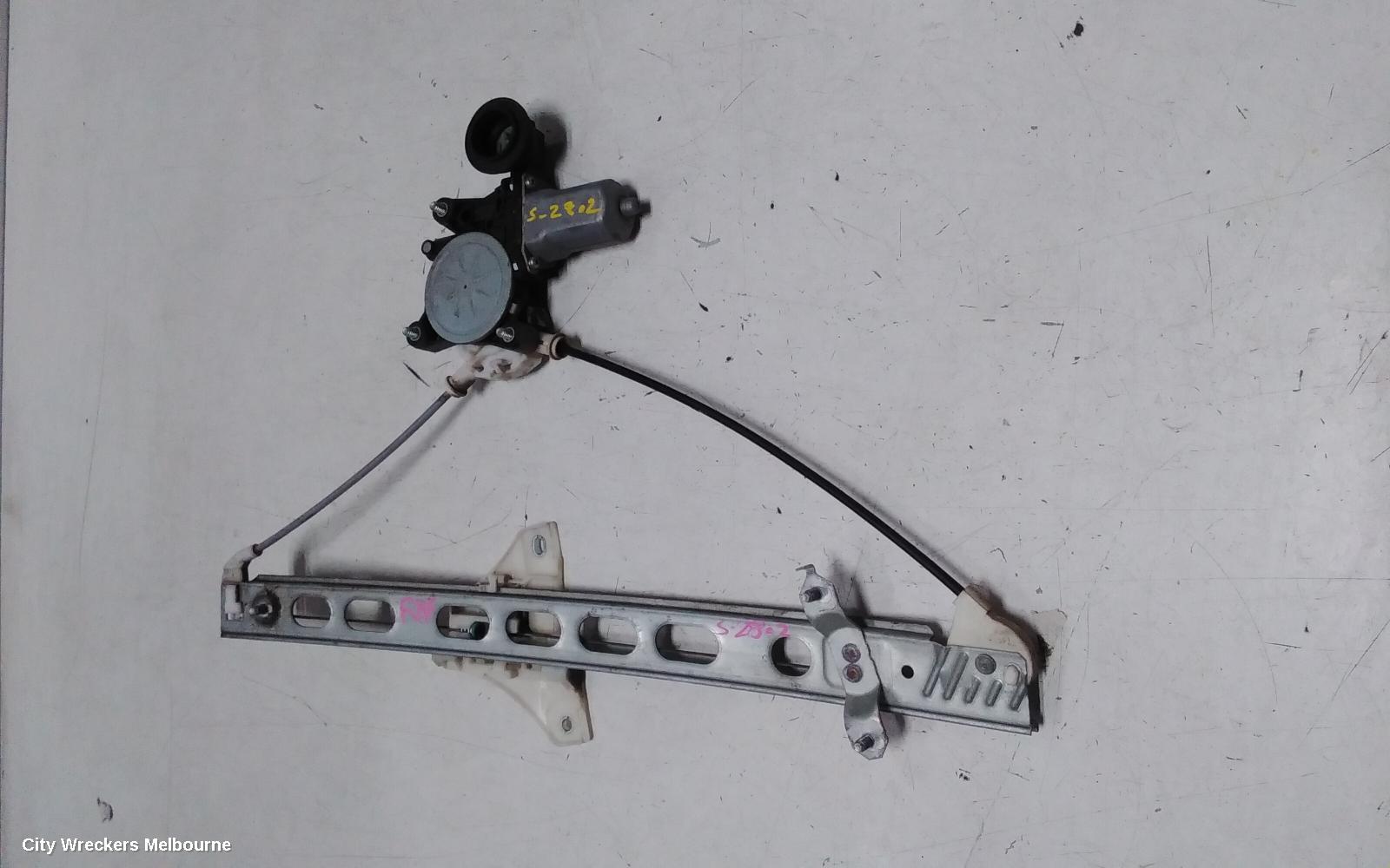 SUZUKI SWIFT RIGHT FRONT WINDOW REG/MOTOR, FZ, POWER, 08/2010 - 03/2017