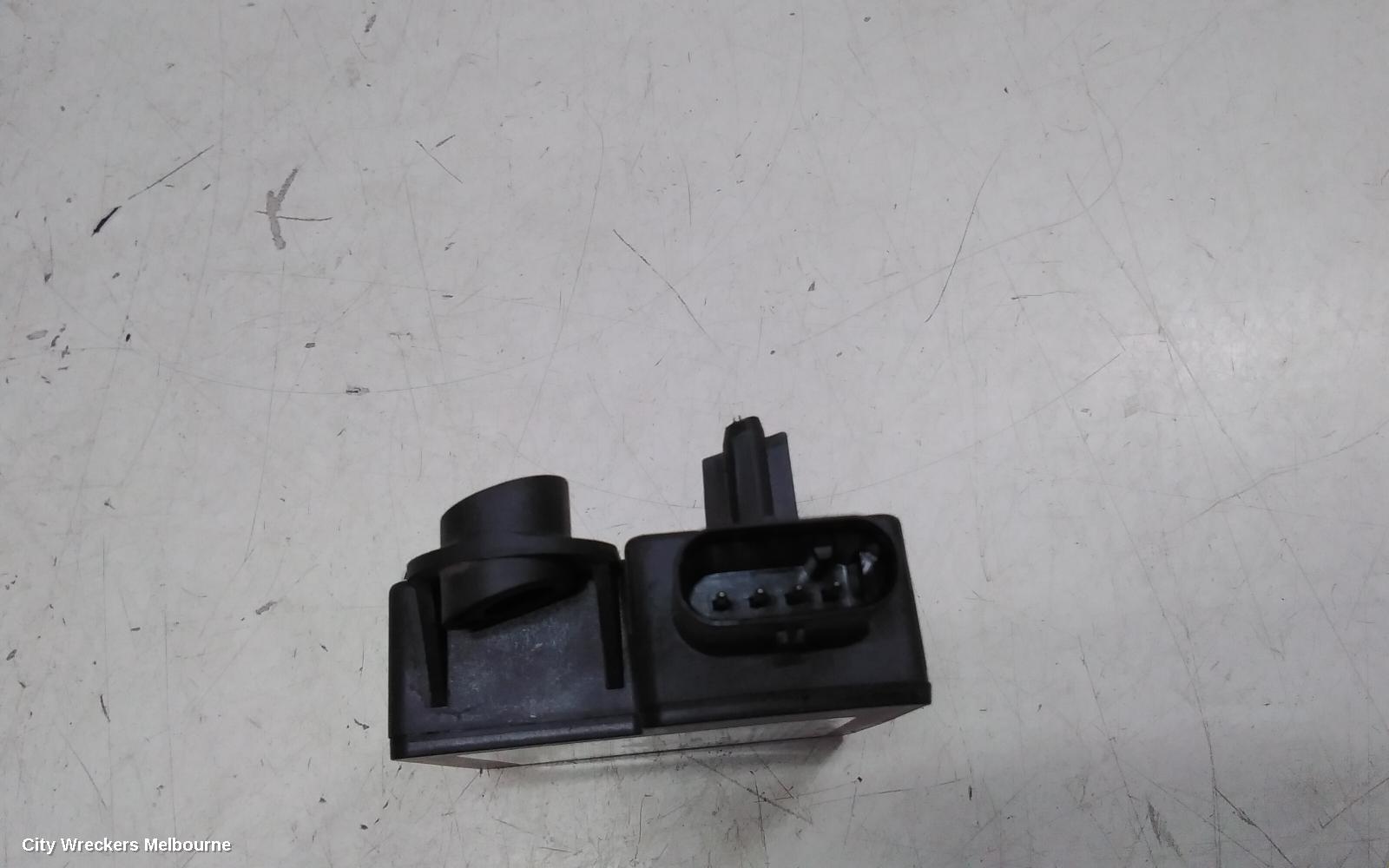 TESLA MODEL 3, 1ST GEN, 06/2019 ONWARDS, P1097855-00-H  BLUETOOTH BOX TESLA MODEL: 124342