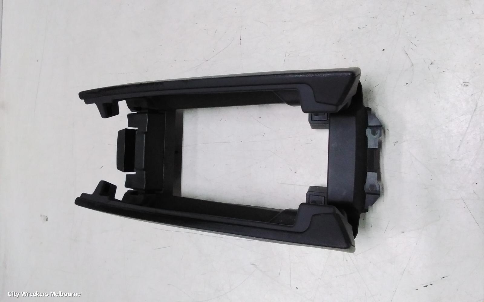 NISSAN XTRAIL CONSOLE, T33, CONSOLE LID ONLY, LEATHER, BLACK, 08/2022 ONWARDS