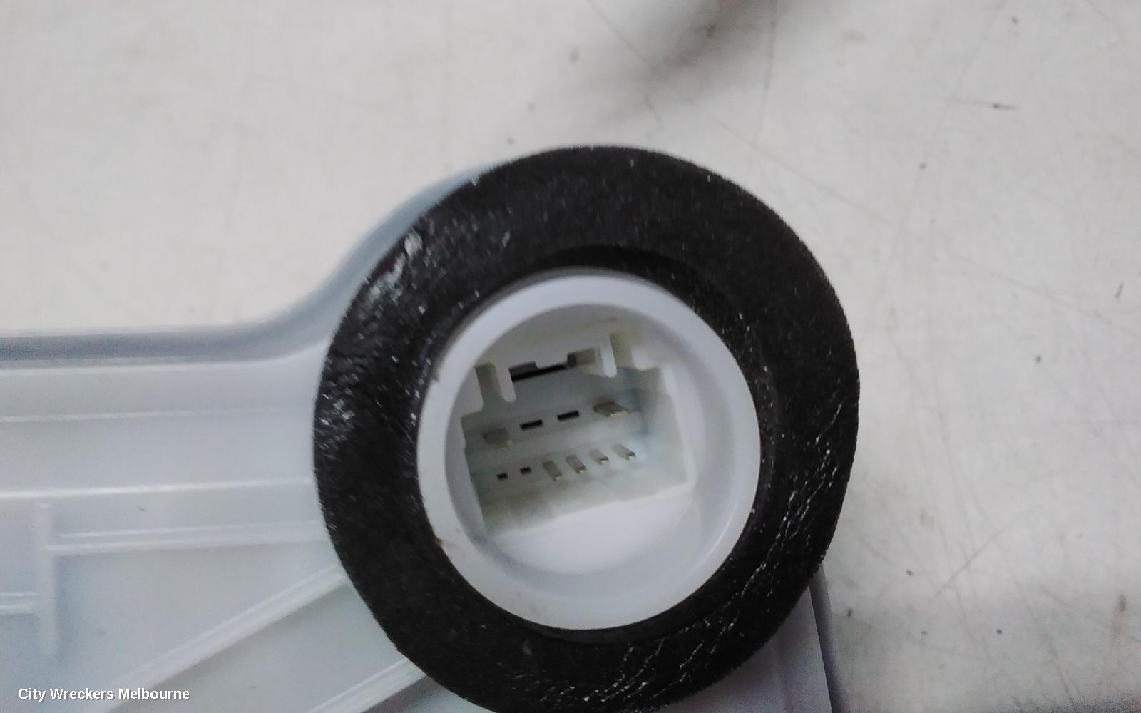 TOYOTA COROLLA CROSS DOOR/BOOT/GATE LOCK, XG10, RIGHT FRONT DOOR LOCK, 01/2022 ONWARDS