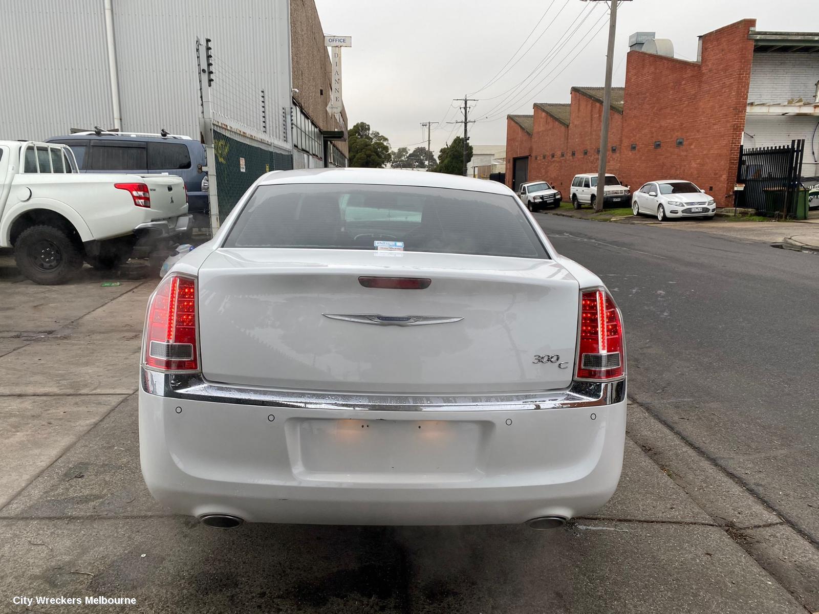 CHRYSLER 300C RIGHT TAILLIGHT, LX2, 07/2012 - 12/2014