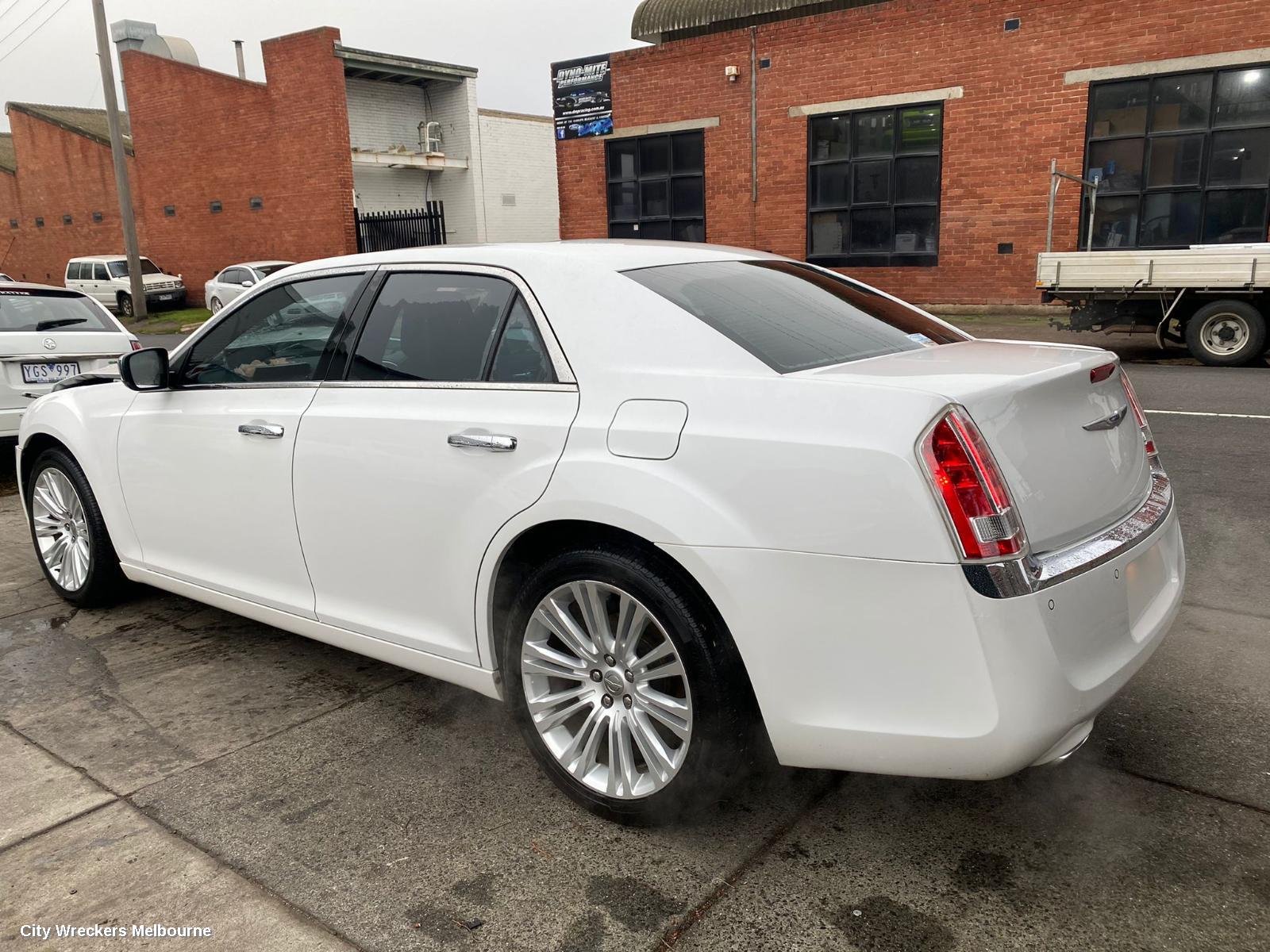 CHRYSLER 300C RIGHT TAILLIGHT, LX2, 07/2012 - 12/2014