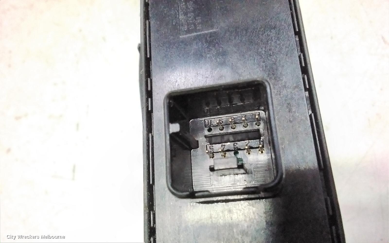 VOLKSWAGEN JETTA PWR DR WIND SWITCH, RH FRONT (MASTER SWITCH), 1B, 02/2011 - 12/2017