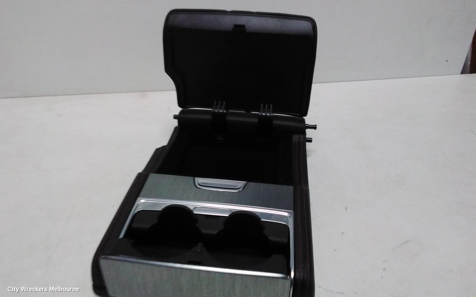 MG HS CONSOLE, SAS23, CONSOLE LID ONLY, LEATHER, BLACK, W/ RED STICHING TYPE, 08/2019 - 12/2024