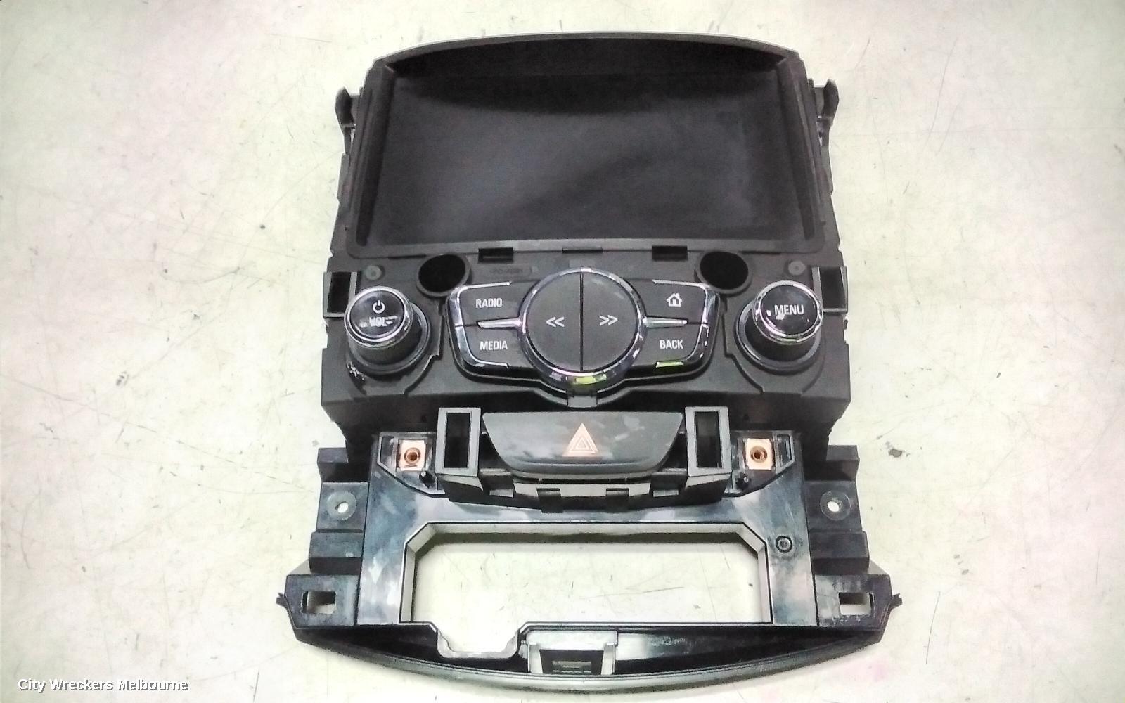 HOLDEN ASTRA RADIO/CD/DVD/SAT/TV, HEAD UNIT, W/ DISPLAY UNIT, 8IN TOUCHSCREEN, SAT NAV TYPE, BK-BL, 09/2016 - 12/2020