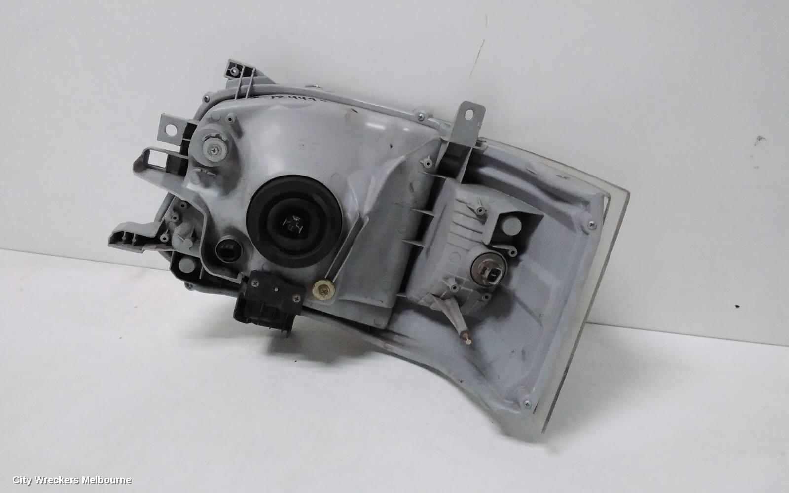 TOYOTA HIACE RIGHT HEADLAMP, TRH/KDH, SLWB, 08/2010 - 12/2013