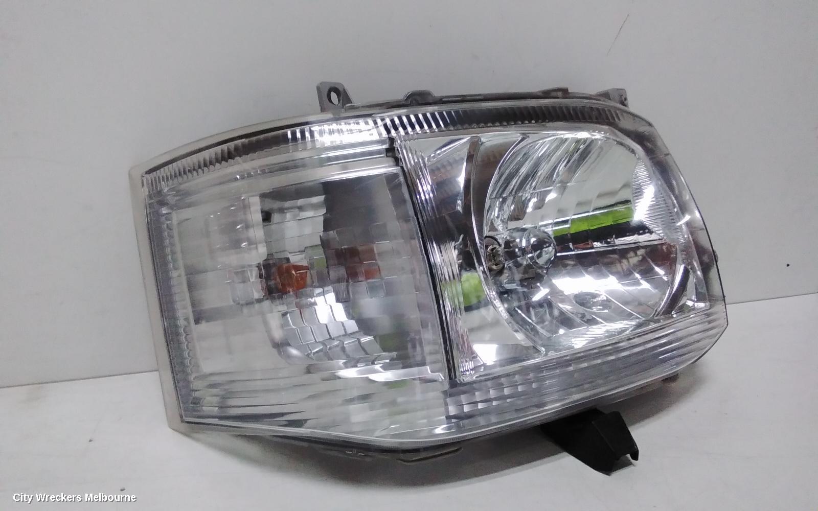 TOYOTA HIACE RIGHT HEADLAMP, TRH/KDH, SLWB, 08/2010 - 12/2013