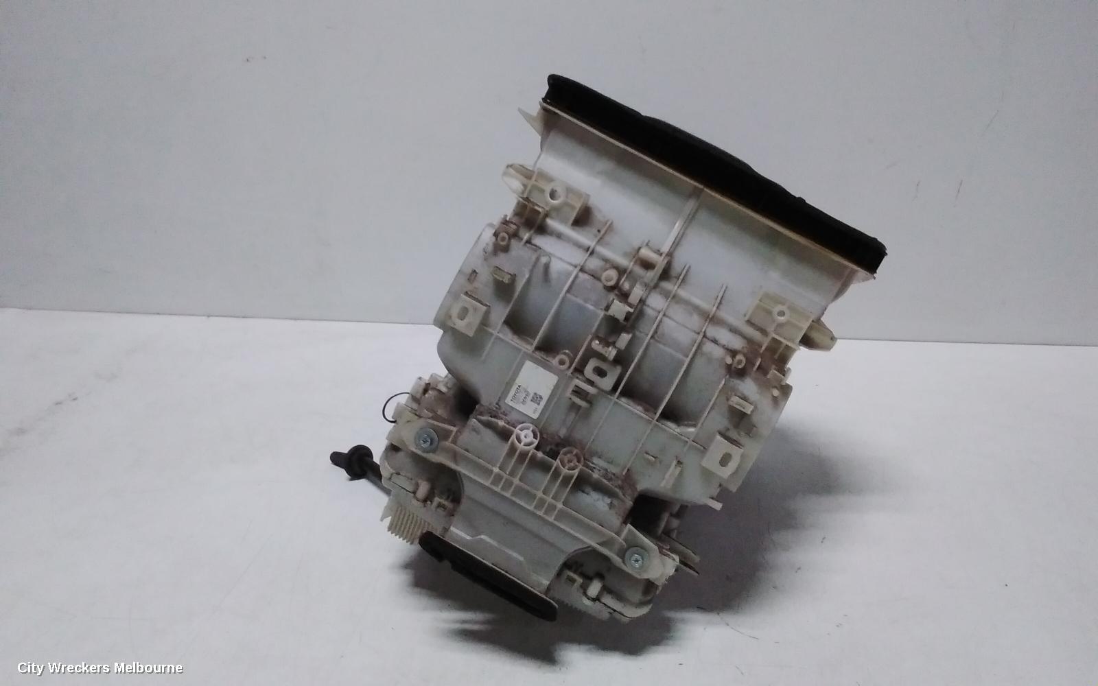 TOYOTA HIACE HEATER CORE/BOX, TRH/KDH, 03/2005 - 04/2019