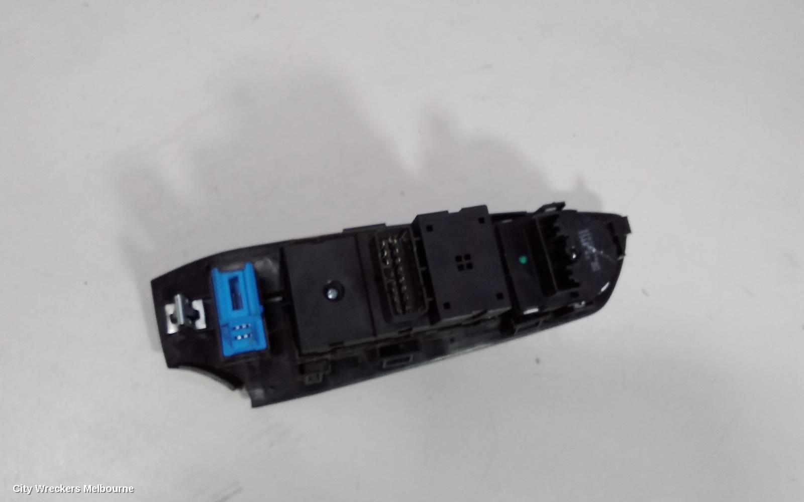 HOLDEN TRAX PWR DR WIND SWITCH, RH FRONT (MASTER SWITCH), RECTANGLE STYLE PLUG, TJ SERIES, 08/2013 - 08/2016